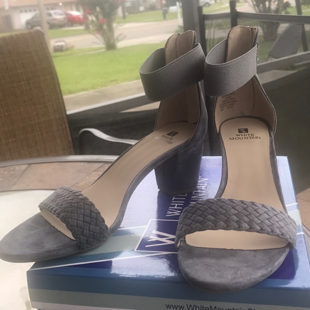 Minimalist faux suede sandal with braid detail